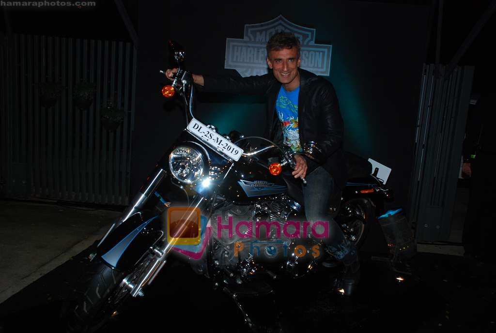 Rahul Dev at Harley Davidson bash hosted by Arju Khanna in Tote on 14th Nov 2009 