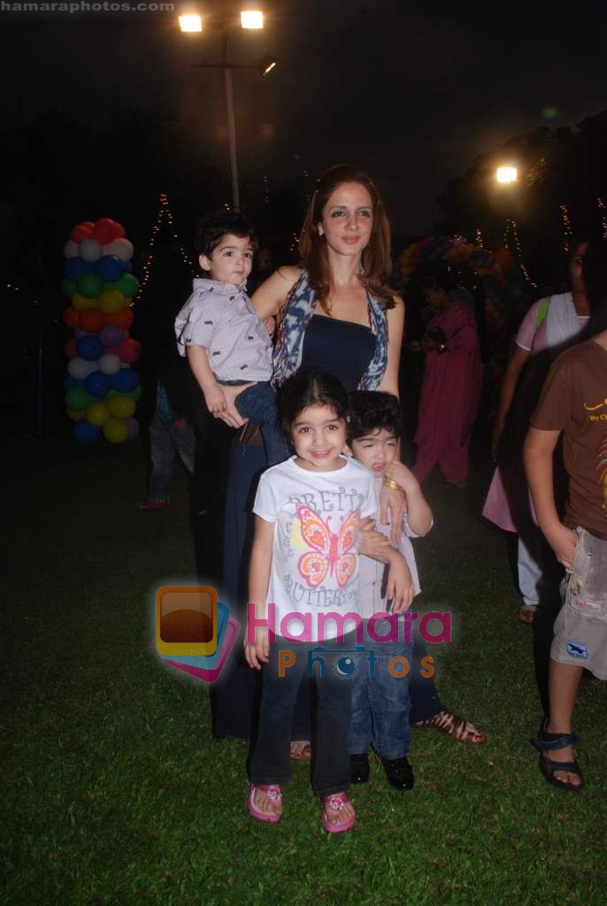 Suzanne Roshan at Children's day celebrations in The Club on 14th Nov 2009 