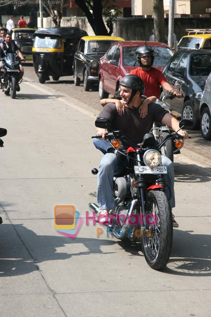 Sohail Khan with his son at Harley Davidson rally from VT to Bandra on 15th Nov 2009 