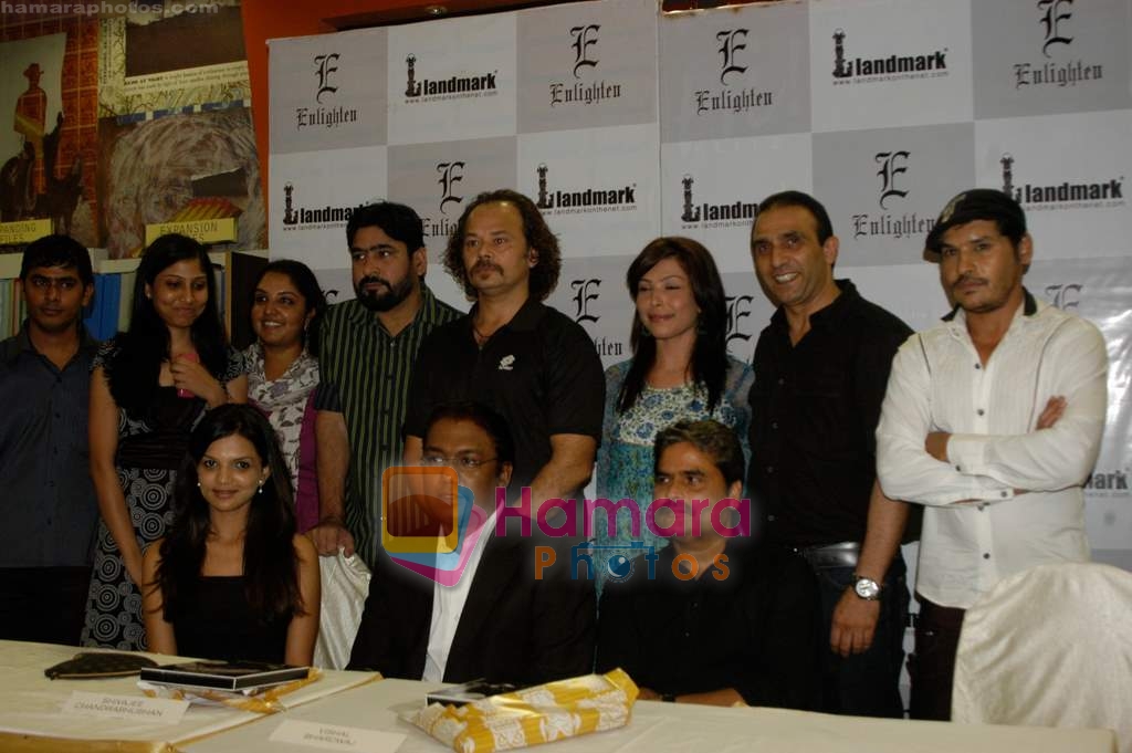 Raj Zutshi, Shilpa Shukla, Vishal Bharadwaj at Frozen film DVD launch in Landmark on 19th Nov 2009 
