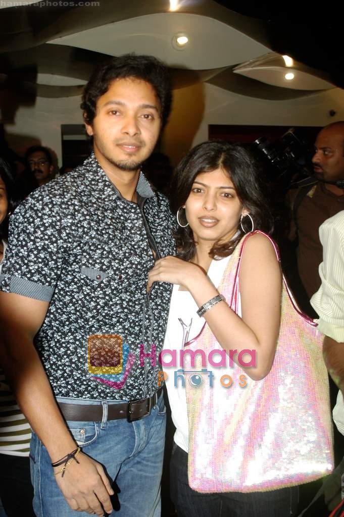 Shreyas Talpade with wife at Ekaant Premiere in Juhu, Mumbai on 19th Nov 2009 