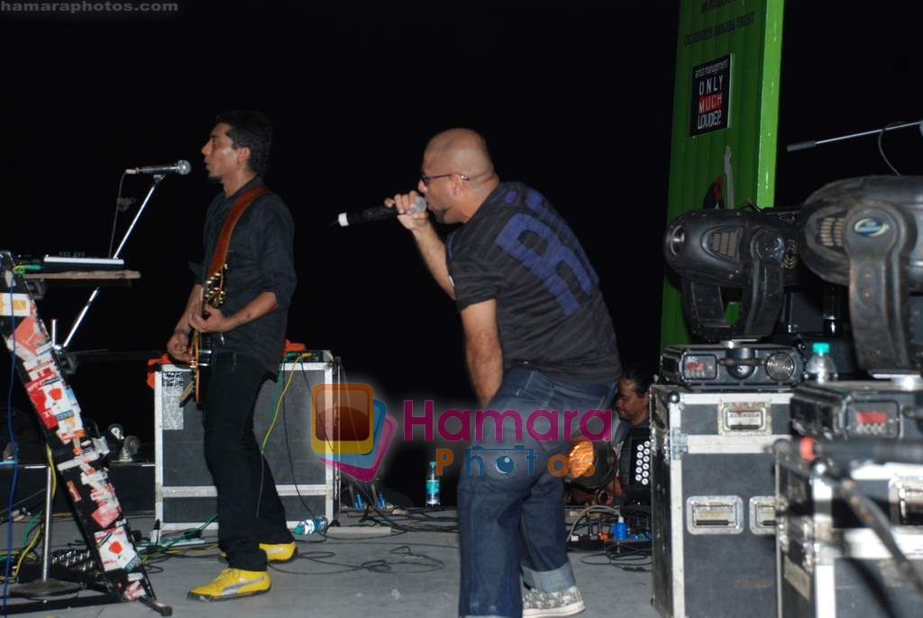 Shair N func along with Pentagram perform live at Bandra Fest in Carter Road on 22nd Nov 2009 