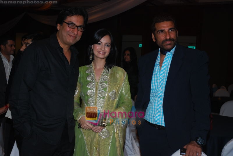 Dia Mirza at Anirudh Dhoot of Videocon's bash for Azharuddin on 22nd Nov 2009 