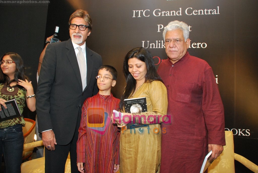 Amitabh Bachchan, Om Puri at the launch of Om Puri's biography titled Unlikely Hero in ITC Grand Central, Mumbai on 23rd Nov 2009 