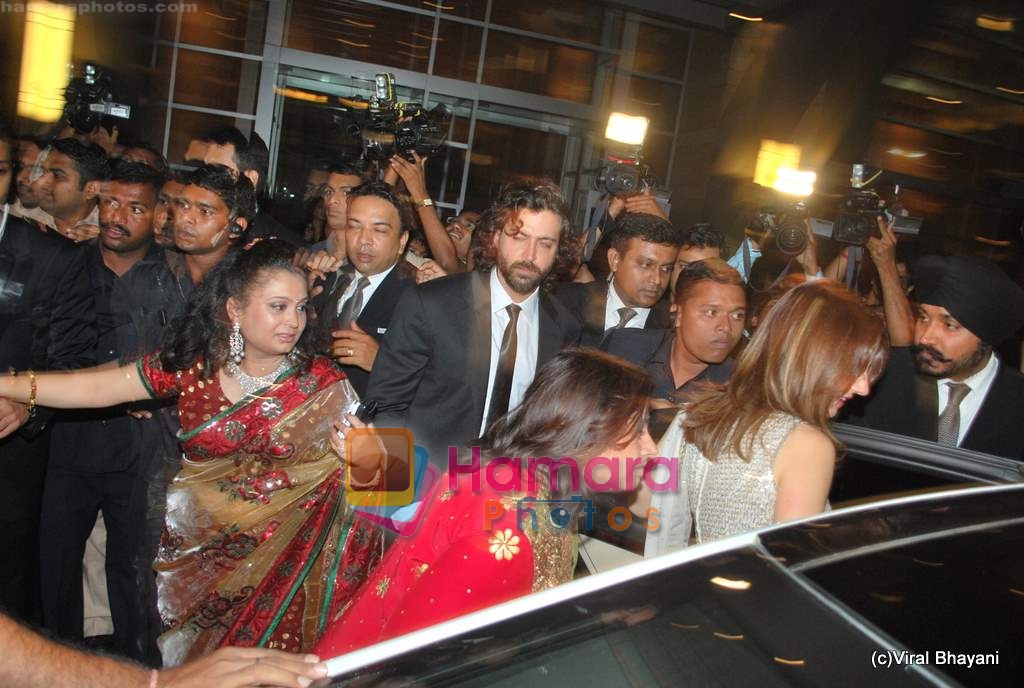 Hrithik Roshan, Suzanne Roshan at Shilpa Shetty and Raj Kundra's wedding reception in Mumbai on 24th Nov 2009 