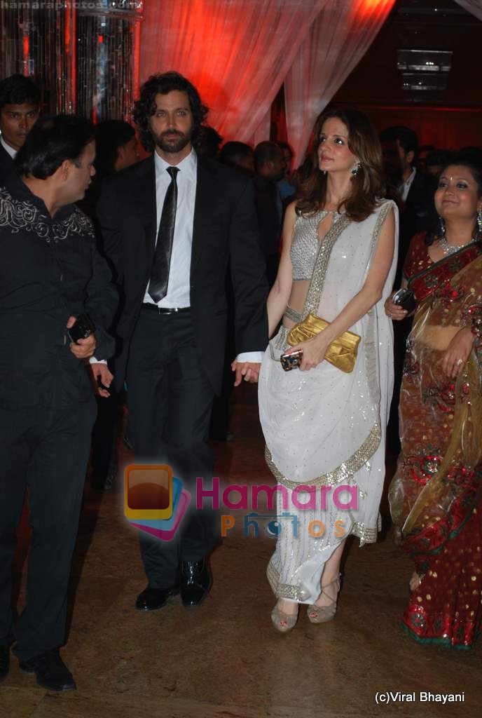 Hrithik Roshan, Suzanne Roshan at Shilpa Shetty and Raj Kundra's wedding reception in Mumbai on 24th Nov 2009 