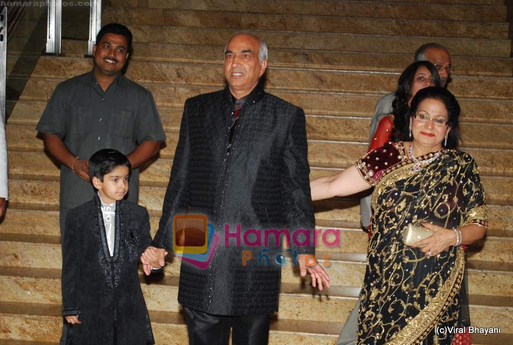 at Shilpa Shetty and Raj Kundra's wedding reception in Mumbai on 24th Nov 2009