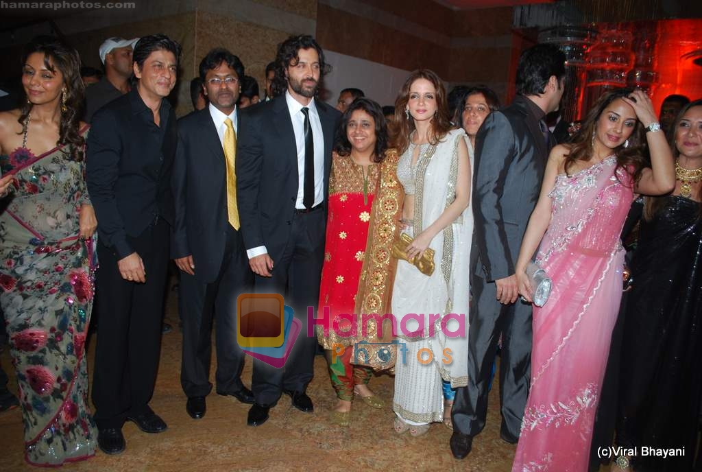Shahrukh Khan, Gauri Khan, Hrithik Roshan, Suzanne Roshan, Fardeen Khan, Natassha at Shilpa Shetty and Raj Kundra's wedding reception in Mumbai on 24th Nov 2009 
