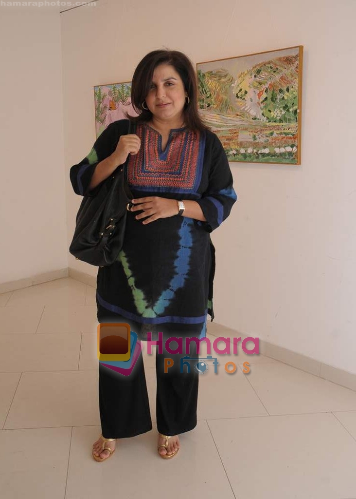 Farah Khan at Sunita Kumar's art exhibition in Jehangir on 25th Nov 2009 