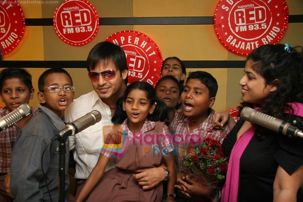 Vivek Oberoi at the studio of Big FM on 25th Nov 2009 