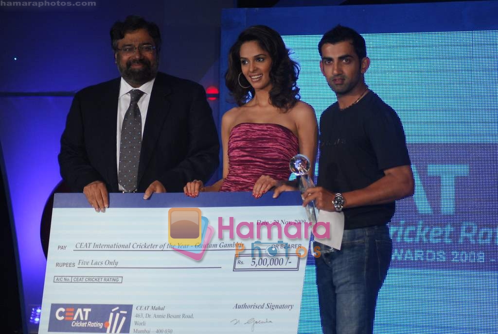 Mallika Sherawat at the Felicitation function for Stalwarts of International Cricket by CEAT Cricket Rating in Mumbai on 29th Nov 2009 