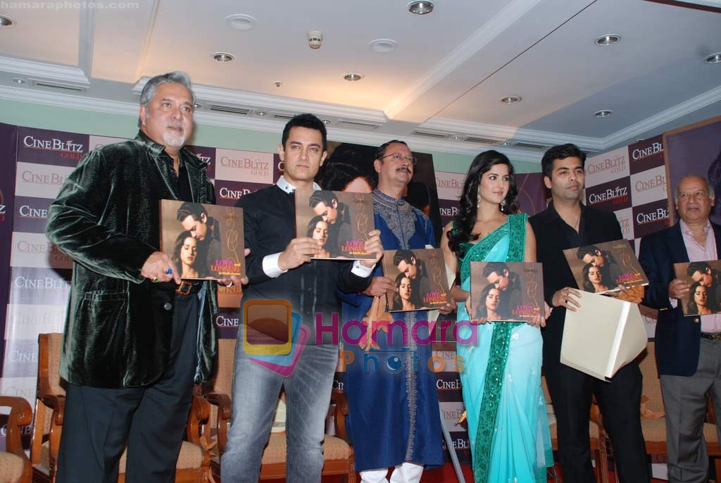 Aamir Khan, Katrina Kaif, Karan Johar, Vijay Mallya at Cineblitz Gold issue launch in Taj Land's End on 30th Nov 2009 