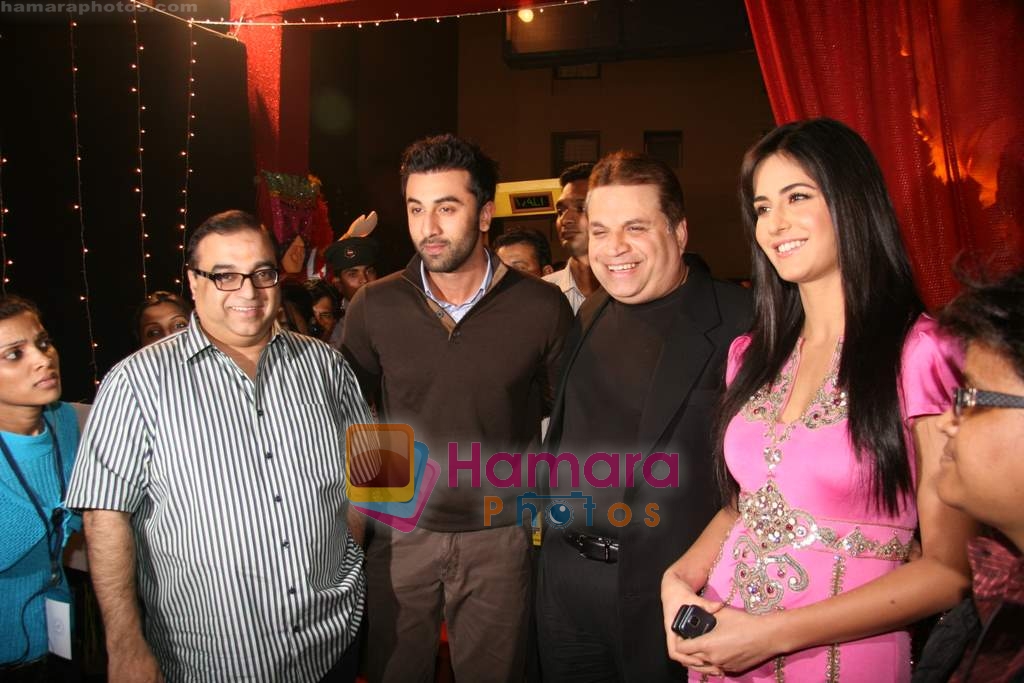 Katrina Kaif, Ranbir Kapoor, Ramesh Taurani, Rajkumar Santoshi at GR8 Indian Television Awards on 1st Dec 2009 