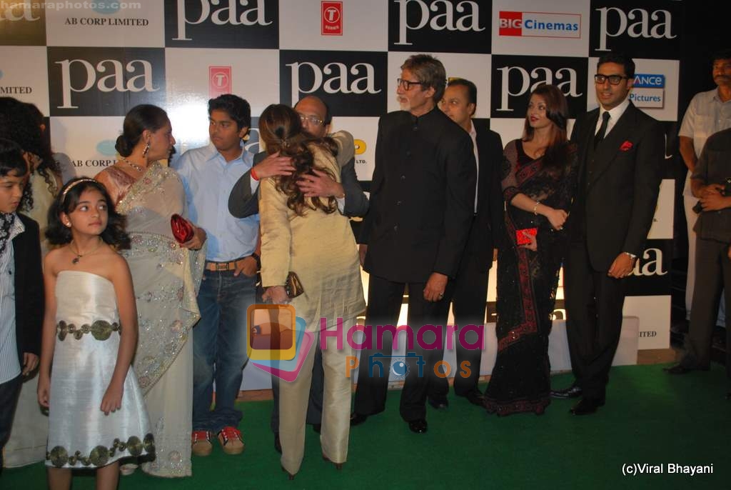 Amitabh Bachchan, Jaya Bachchan, Amar Singh, Tina Ambani, Abhishek and Aishwarya Rai Bachchan at Paa premiere in Mumbai on 3rd Dec 2009 