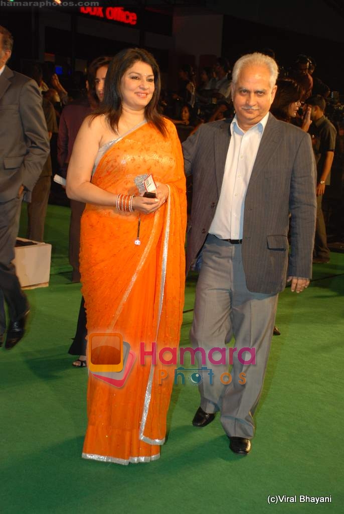 Kiran Juneja, Ramesh Sippy at Paa premiere in Mumbai on 3rd Dec 2009 