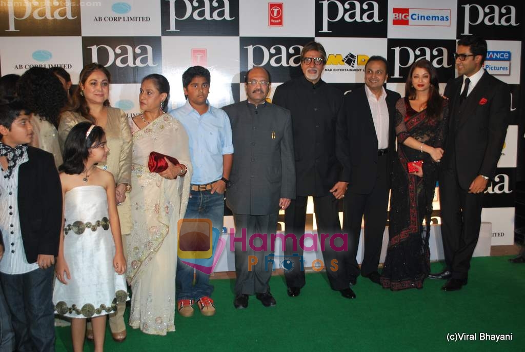Amitabh Bachchan, Jaya Bachchan, Amar Singh, Tina Ambani, Abhishek and Aishwarya Rai Bachchan at Paa premiere in Mumbai on 3rd Dec 2009 