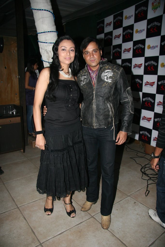 Gauri and Yash Tonk at Twist lounge bash in Juhu, Mumbai on 10th Dec 2009 