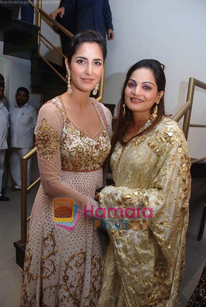 Katrina Kaif at the Launch of Vikram Phadnis boutique with Malaga  launches his exclusive boutique in Juhu on 12th Dec 2009 
