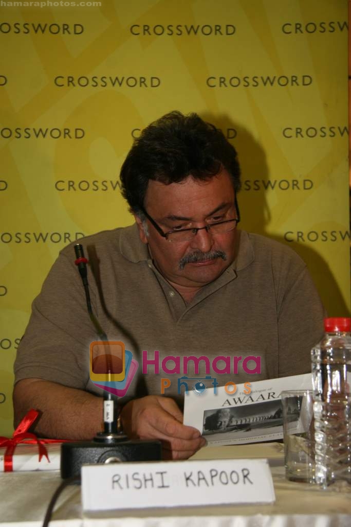 Rishi Kapoor at Awara book launch in Crossword on 12th Dec 2009 