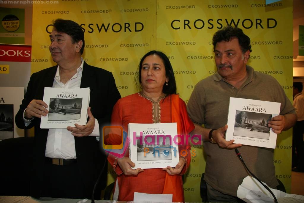 Rishi Kapoor and Randhir Kapoor at Awara book launch in Crossword on 12th Dec 2009 