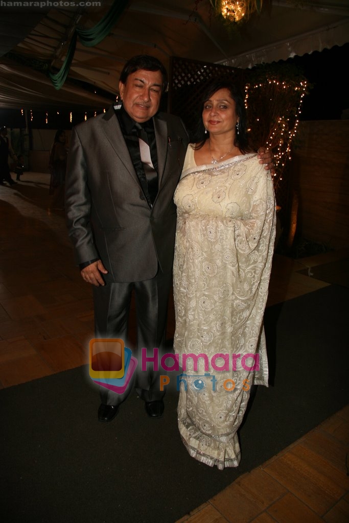 at Shaleen and Daljeet's wedding reception in Andheri, Mumbai on 13th Dec 2009 