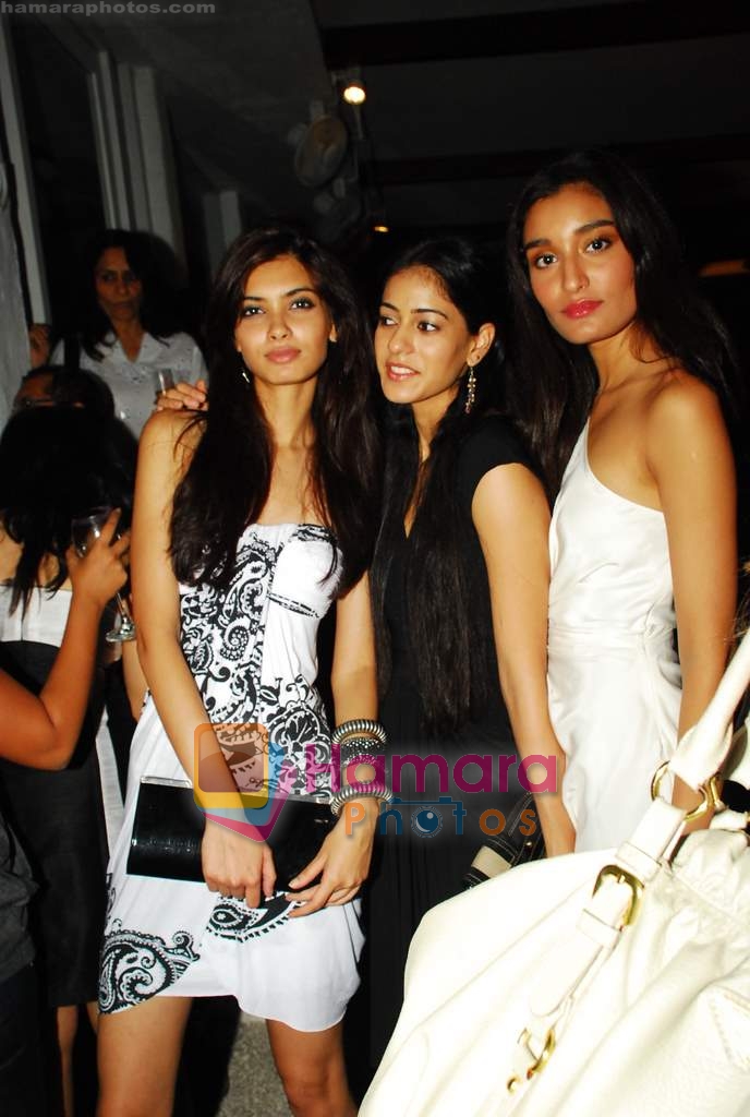 at Elite Calendar launch in Olive, Bandra on 16th Dec 2009 