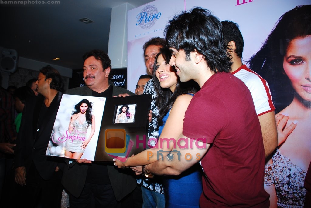 Rishi Kapoor, Sanjay Dutt, Sophie Chaudhary, Tusshar Kapoor at the launch of Sophie Chaudhary's music album in Puro, Bandra, Mumbai on 17th Dec 2009 