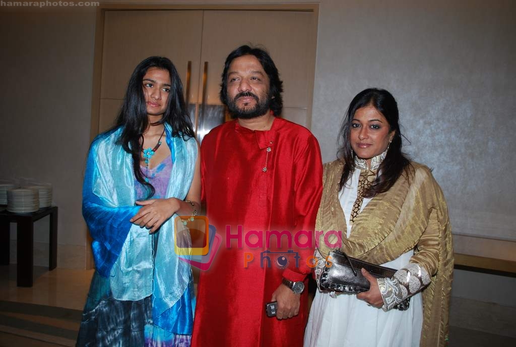 Roop Kumar and Sonali Rathod at PETA Awards in Trident, Bandra on 18th Dec 2009 