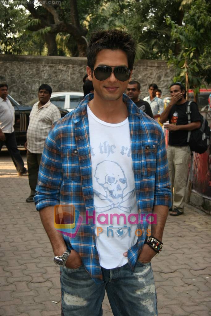 Shahid Kapoor on the sets of DPL in Chembur on 22nd Dec 2009 