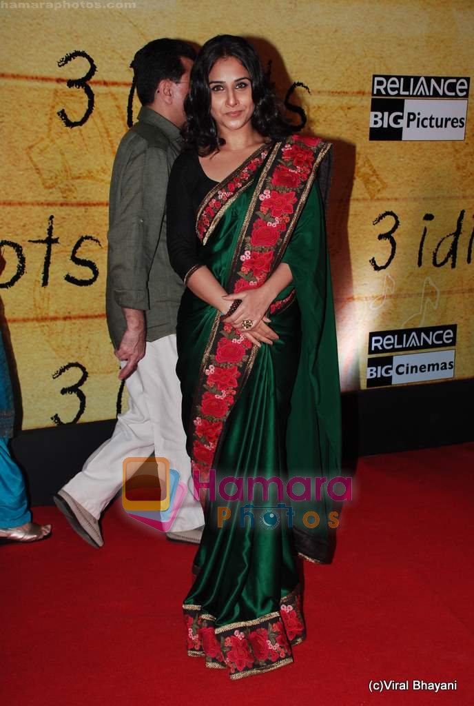 Vidya Balan at 3 Idiots premiere in IMAX Wadala, Mumbai on 23rd Dec 2009 
