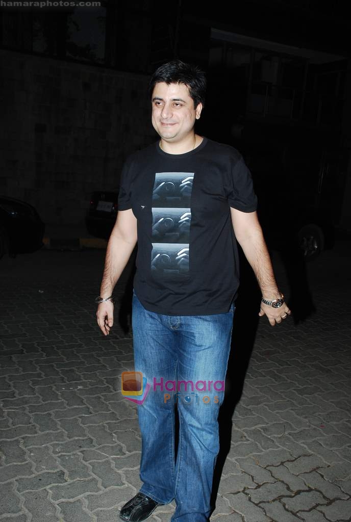 Goldie Behl at Sonali Bendre's birthday bash in Juhu Residence on 31st Dec 2009 