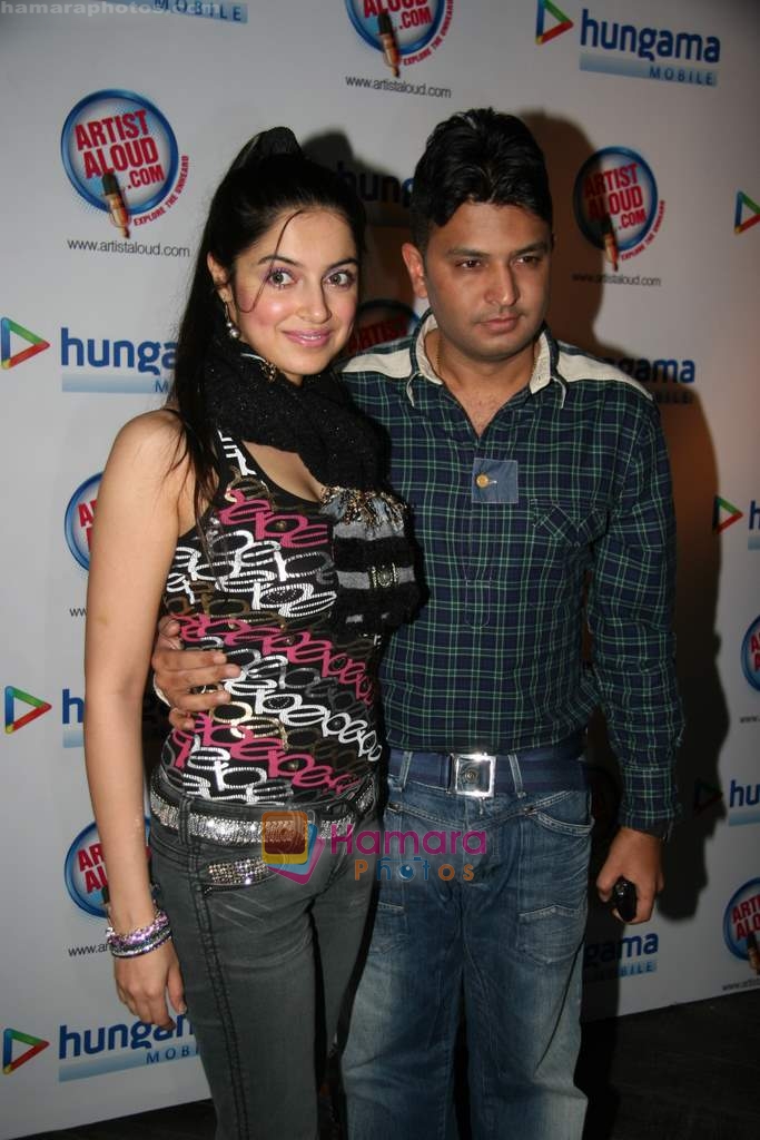 Divya Khosla Kumar, Bhushan Kumar at atistaloud.com launch in Vie Lounge on 7th Jan 2009 