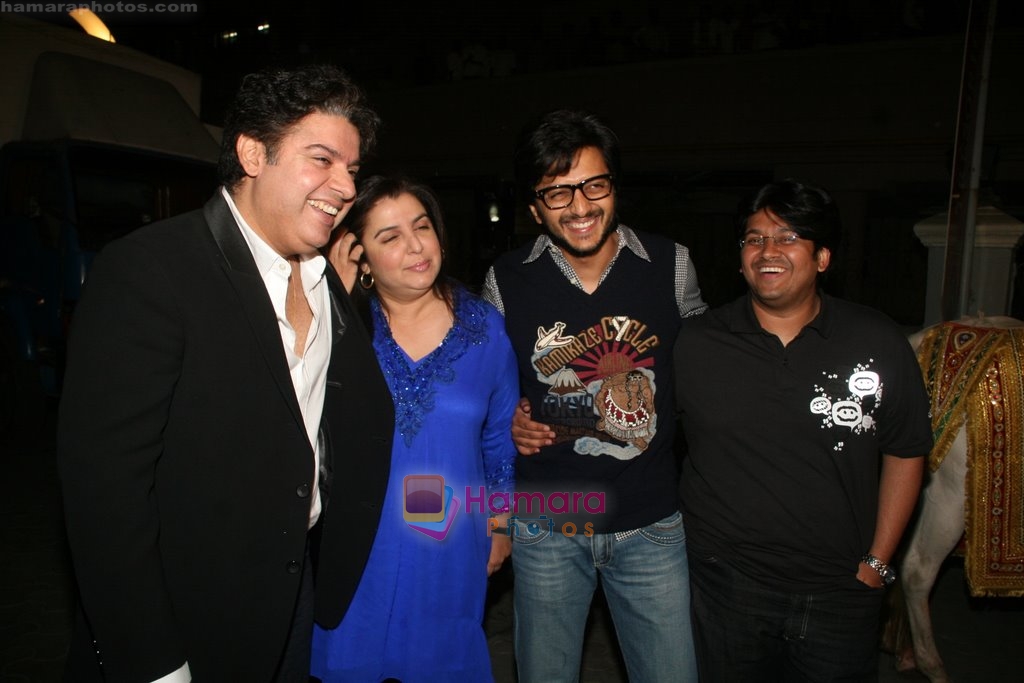 Farah Khan, Sajid Khan, Ritesh Deshmukh at the Premiere of Dulha Mil Gaya in Cinemax, Mumbai on 7th Jan 2010 