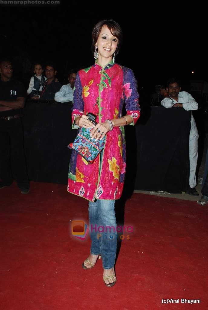 Ishita Arun at Star Screen Awards red carpet on 9th Jan 2010 