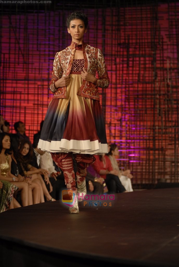 Rohit Bal creates Magical fashion at Chivas Studio in Grand Hyatt, Mumbai on 10th Jan 2010 