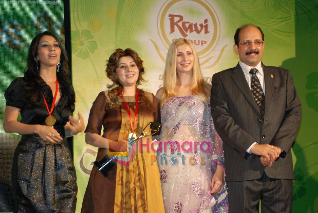 Claudia Ciesla at Lions Gold Awards in Bhaidas Hall on 14th Jan 2010 