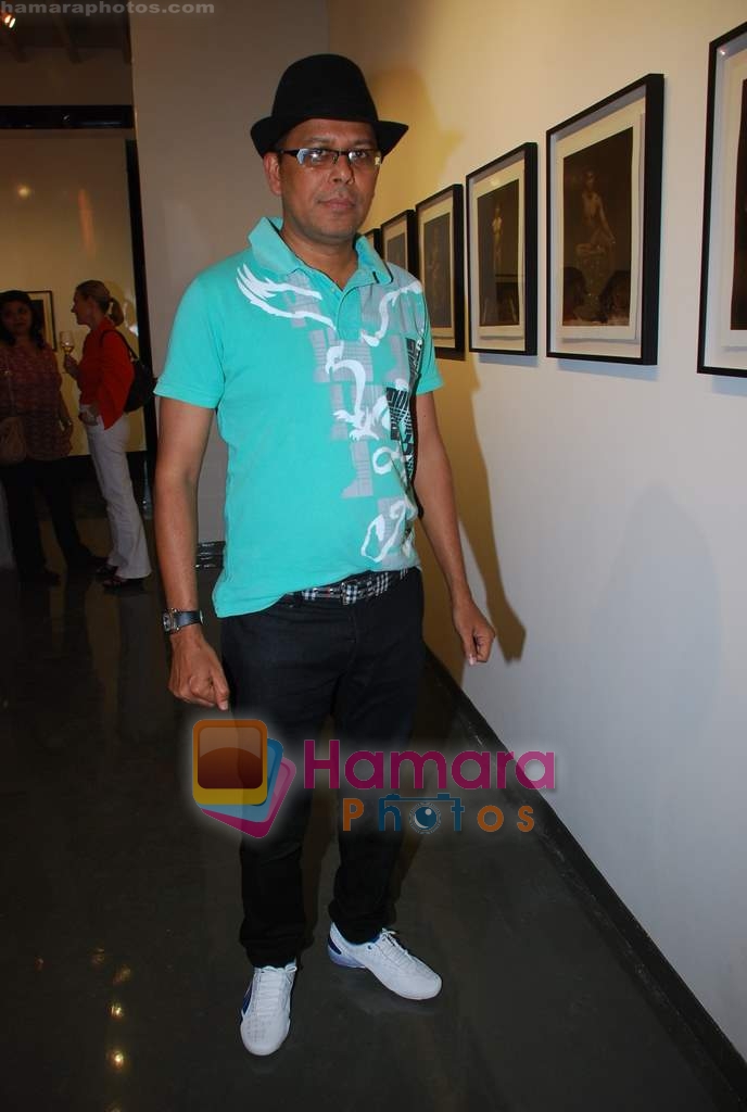Narendra Kumar Ahmed at Marheu Foss photo exhibition in Ballard Estate on 14th Jan 2010 