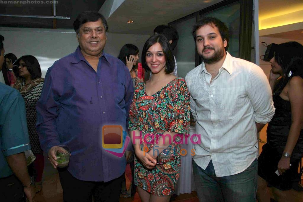 Nauheed Cyrusi, David Dhawan at Vincent's Painting Exhibition in Bandra, Mumbai on 27th Jan 2010 
