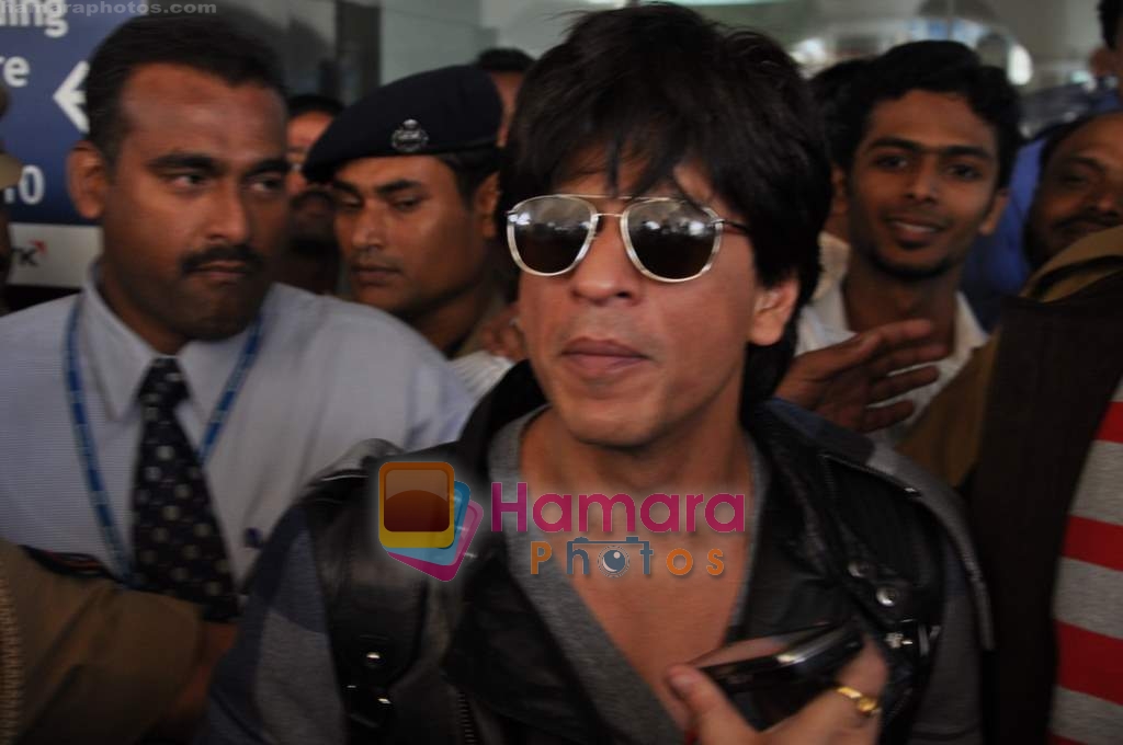 Shahrukh Khan arrive back in Mumbai Airport on 6th Feb 2010 