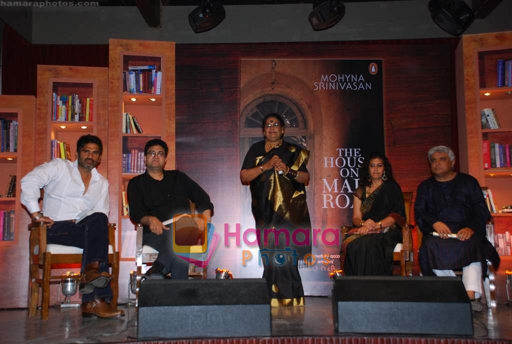 Sunil Shetty, Javed Akhtar, Parsoon Joshi at Mohyna Srinivasan book launch in Blue Frog on 9th Feb 2010 