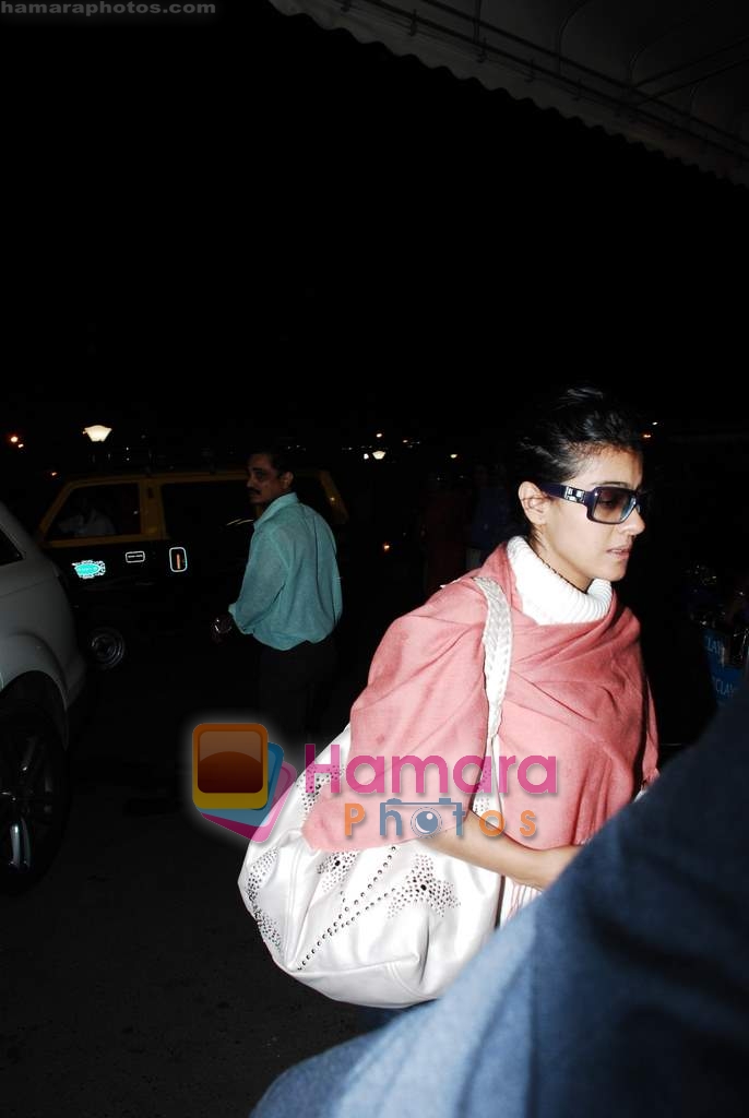 Kajol leave for My Name Is Khan premiere in Mumbai on 10th Feb 2010 