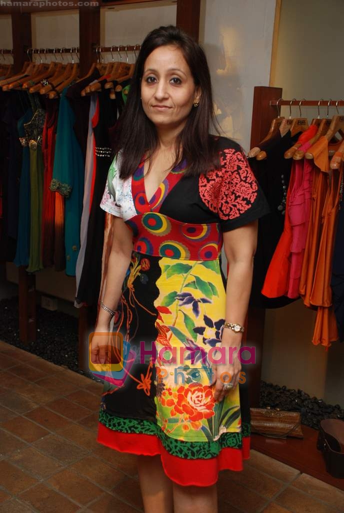 at the Launch of Araiya Spring Summer Collection at FUEL - The Fashion store on 10th Feb 2010  