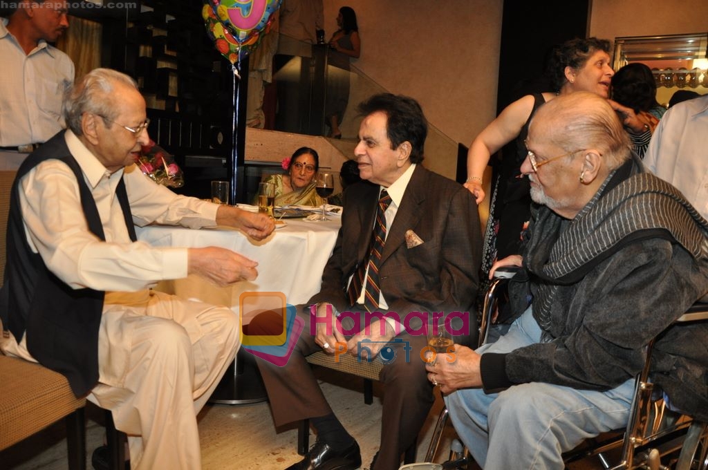 Pran, Dilip Kumar, Shammi Kapoor at Pran's 90th birthday bash in Royal CHina, Mumbai on 12th Feb 2010 ~0