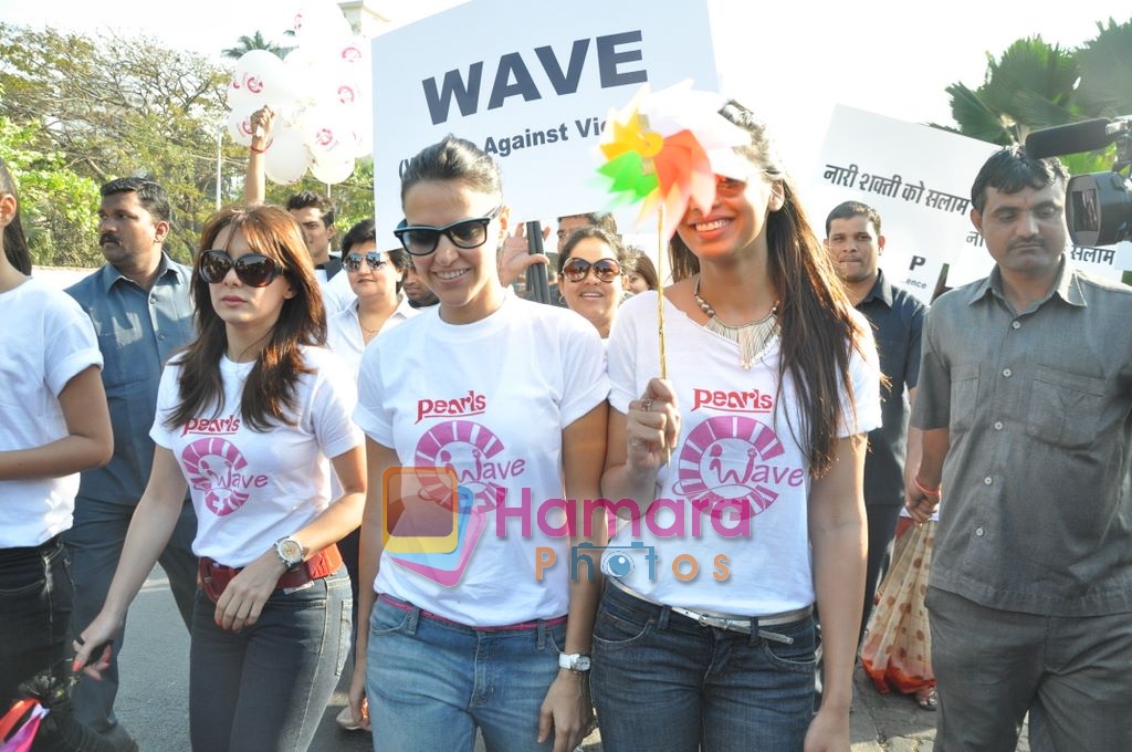 Minissha Lamba, Neha Dhupia, Mugdha Godse protest against Domestic voilence on Women in Bandra, Mumbai on 16th Feb 2010 