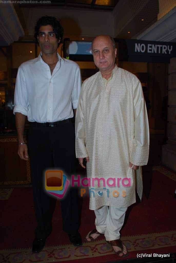 Anupam Kher at DR PK Aggarwal's daughter's wedding in ITC Grand Maratha on 20th Feb 2010 