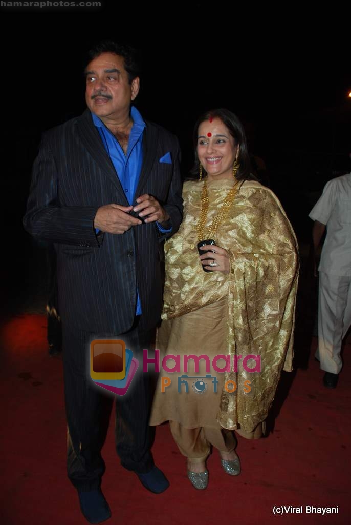 Shatrughun Sinha, Poonam Sinha at DR PK Aggarwal's daughter's wedding in ITC Grand Maratha on 20th Feb 2010 