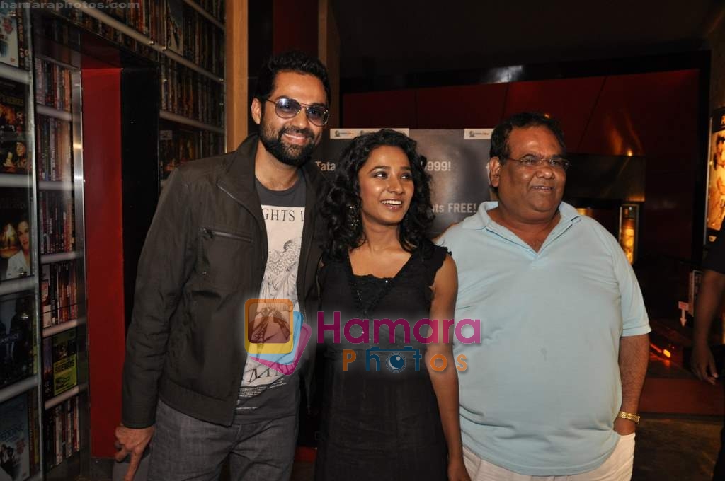 Abhay Deol, Tannishtha Chatterjee, Satish Kaushik at Road movie photo exhibition in Phoenix Mill on 2nd March 2010 