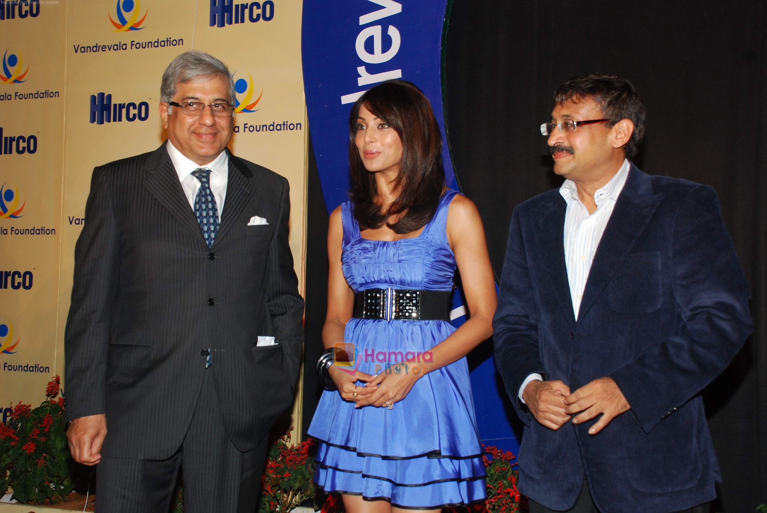 Bipasha Basu at the Launch of Vandrevala Foundation race trophy in Mahalaxmi Race Course on 2nd March 2010 
