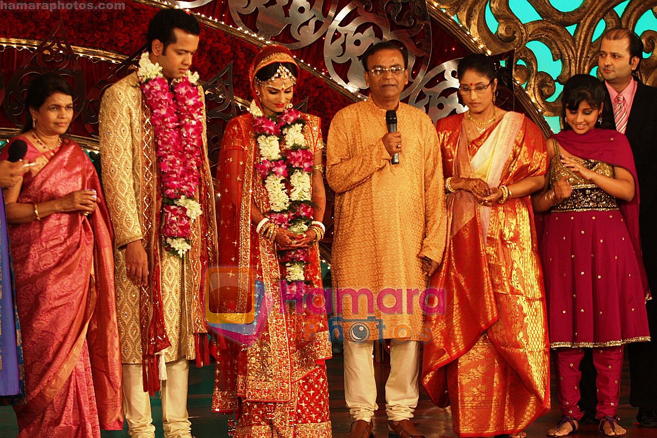 Rahul Mahajan weds Dimpy Ganguly on Imagine's Rahul Dulhaniya Le Jayega in Hotel Leela Kempinski in Mumbai on March 6, 2010 