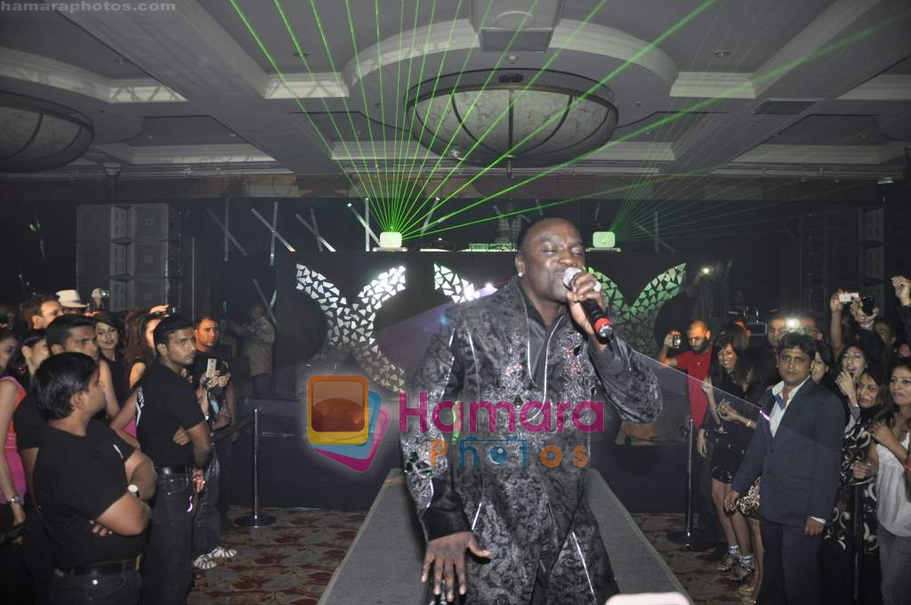Akon at SRK Akon bash in J W Marriott on 8th March 2010 
